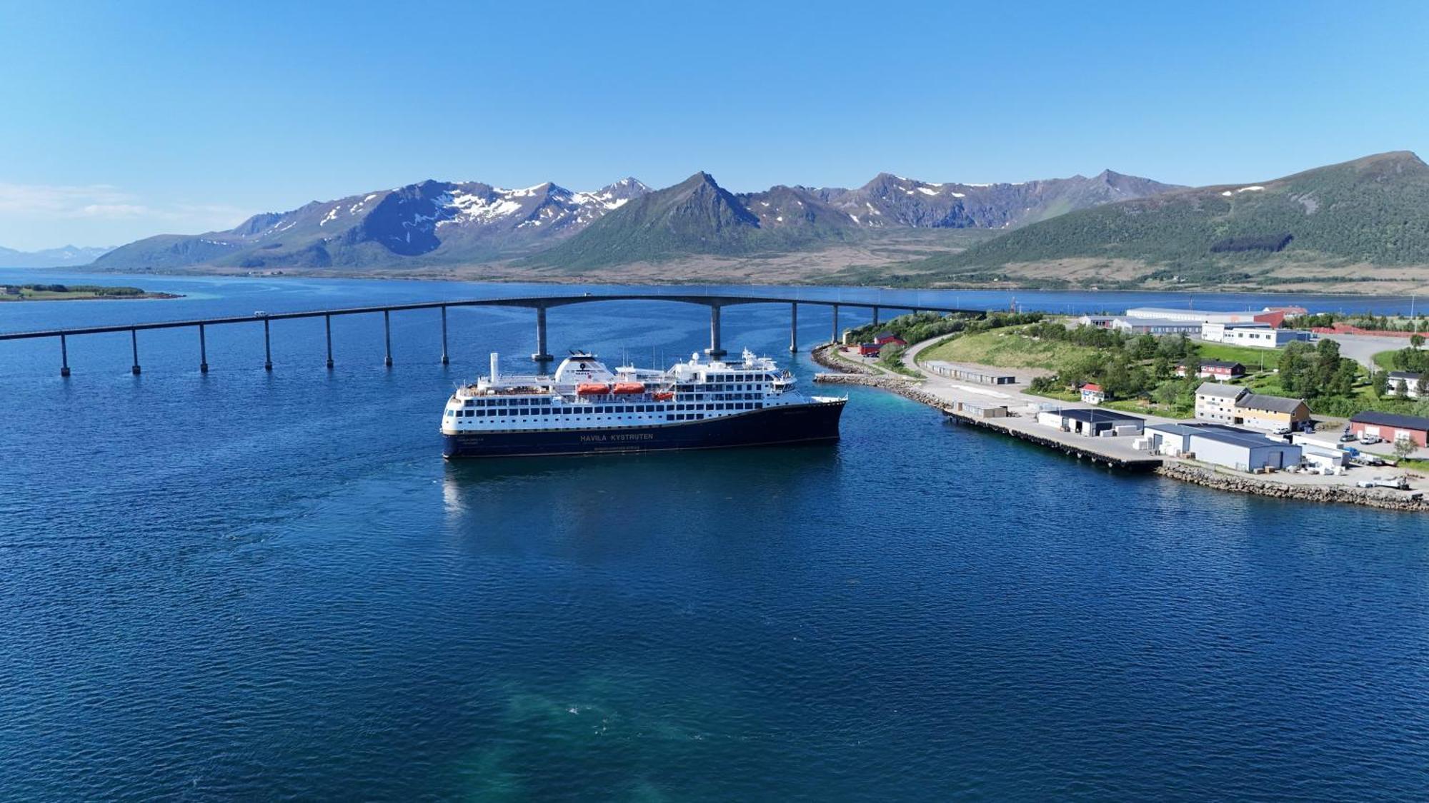 Risoyhamn Kafe Hotell Eksteriør bilde